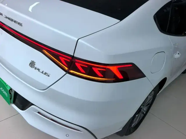 BYD Qin PLUS — Фото автомобиля 7