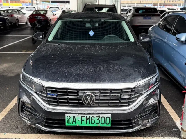 Фотография автомобиля — Volkswagen Passat