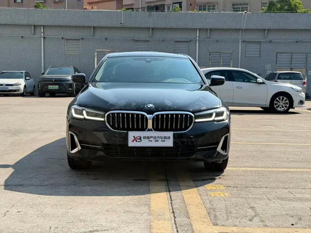 BMW 5 Series — Фото автомобиля 2