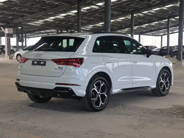 Audi Q3 — Фото автомобиля 5