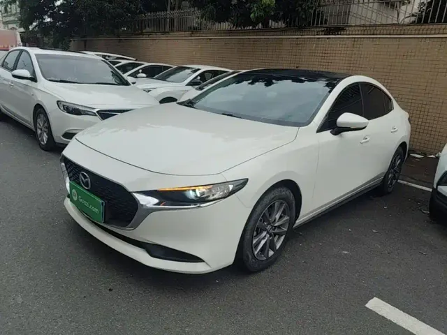 Фотография автомобиля — Mazda Axela