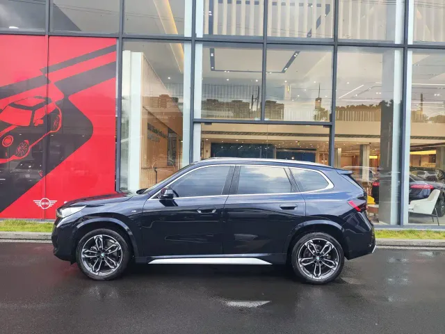 BMW BMW X1 2023 sDrive25Li M Sport Package — Фото автомобиля 6