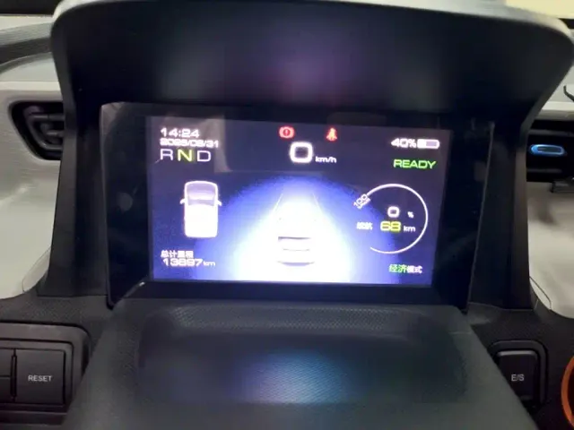 Wuling Hongguang Mini EV — Фото автомобиля 11