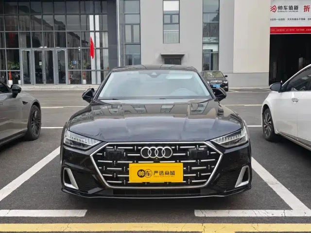 Audi A7L — Фото автомобиля 2