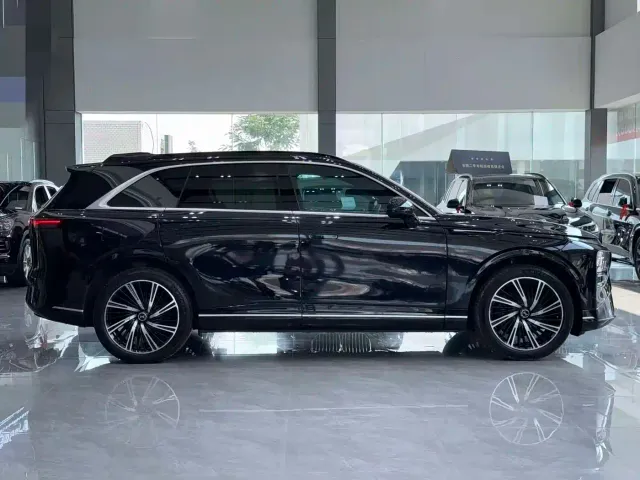 Xpeng G9 — Фото автомобиля 9