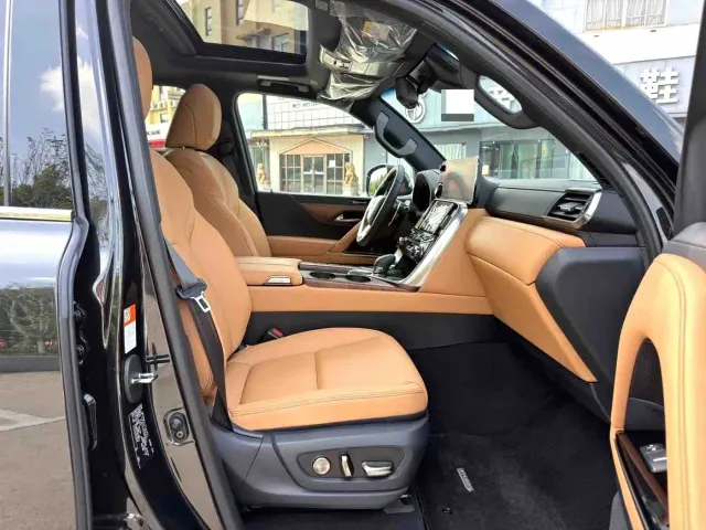 Lexus LX — Фото автомобиля 8