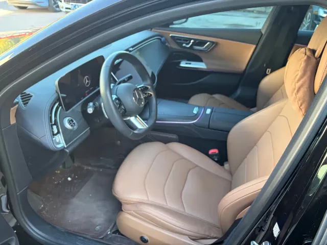 Mercedes-Benz E-Class — Фото автомобиля 6