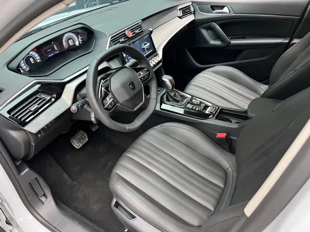 Peugeot 408 — Фото автомобиля 9