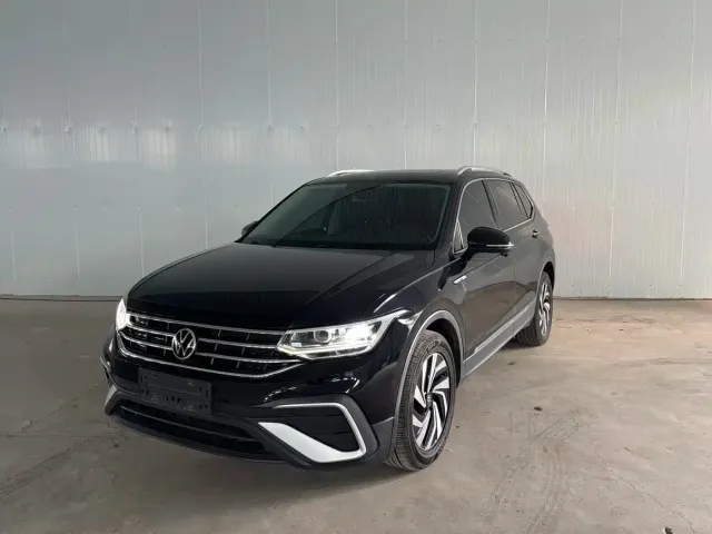 Фотография автомобиля — Volkswagen Tiguan L