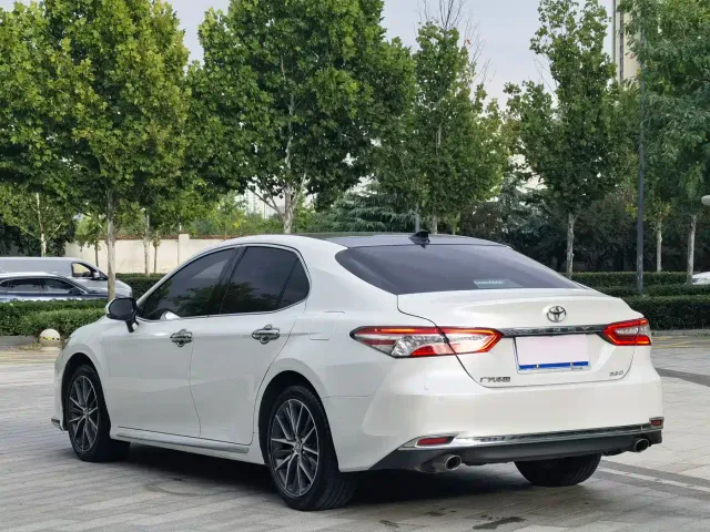 Toyota Camry — Фото автомобиля 6