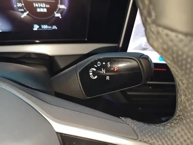 Volkswagen Passat — Фото автомобиля 13