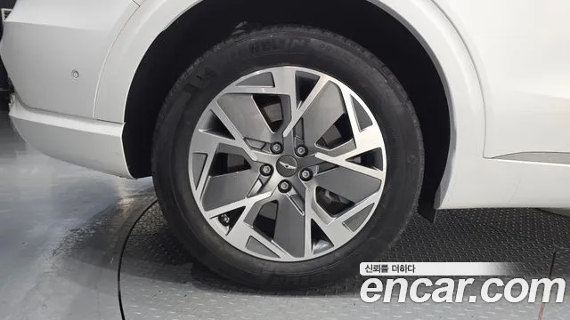 Genesis GV70 Electrified GV70 — Фото автомобиля 5