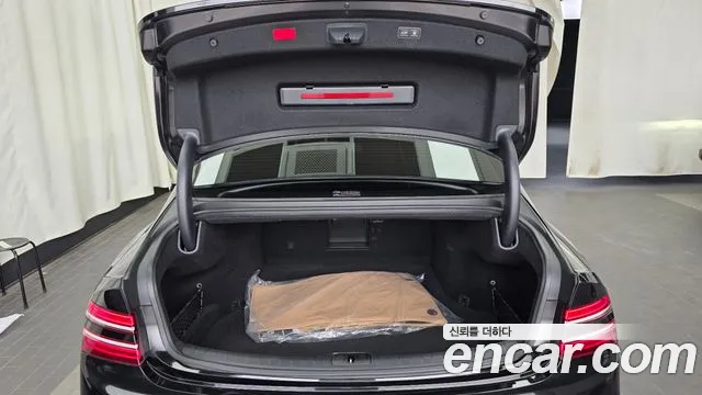 Genesis G80 Бензин 2.5 турбо AWD — Фото автомобиля 18