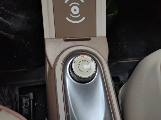Wuling Hongguang Mini EV — Фото автомобиля 10