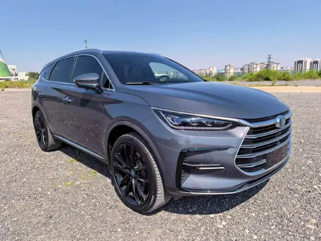 BYD Tang — Фото автомобиля 3
