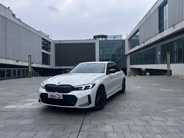 Фотография автомобиля — BMW 3 Series