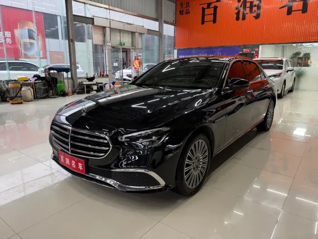 Фотография автомобиля — Mercedes-Benz E-Class