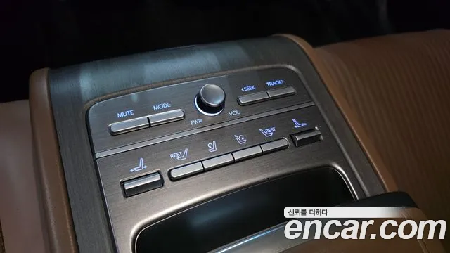 Hyundai Grandeur GN7 — Фото автомобиля 29