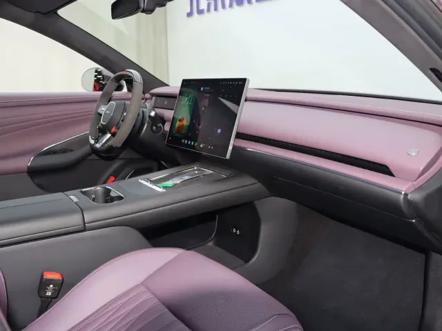 Xiaomi SU7 — Фото автомобиля 11