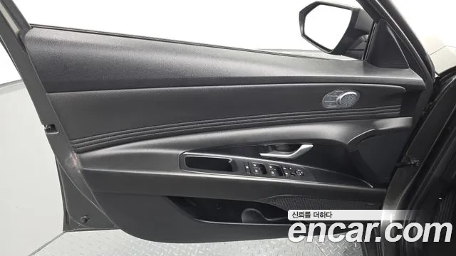 Hyundai AVANTE — Фото автомобиля 28