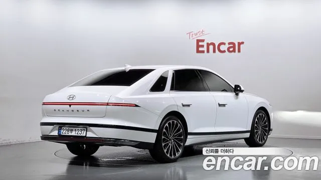 Hyundai Grandeur — Фото автомобиля 2