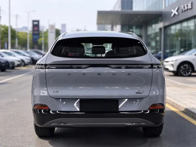 Xpeng G6 — Фото автомобиля 10