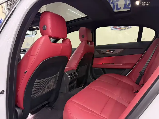 Jaguar XEL — Фото автомобиля 5