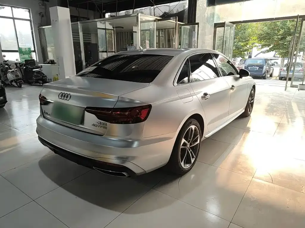 Audi Audi A4L 2025 2 Million Celebration Edition 40 TFSI Fashion Dynamic — Фото автомобиля 6