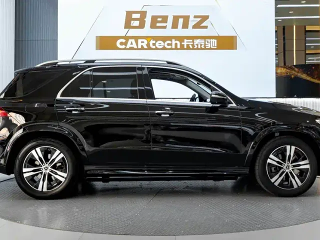 Mercedes-Benz GLE-Class — Фото автомобиля 4