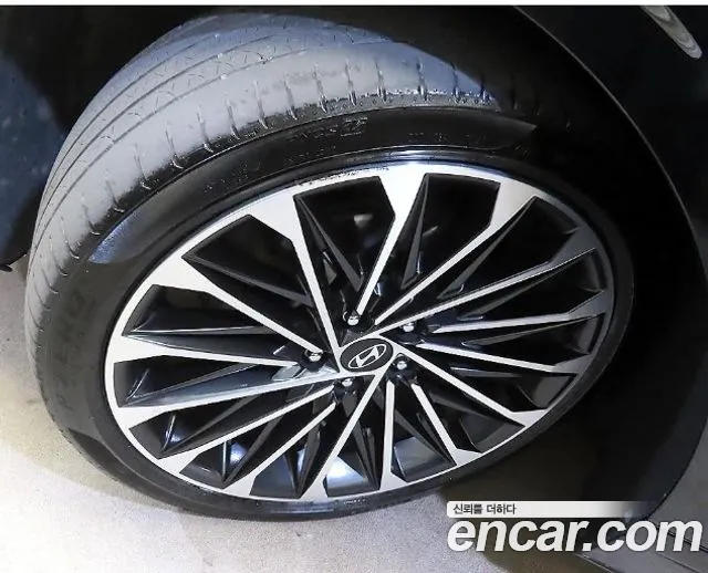 Hyundai Grandeur GN7 — Фото автомобиля 6