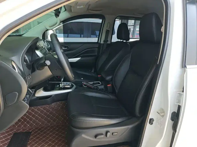 Nissan Navara — Фото автомобиля 14