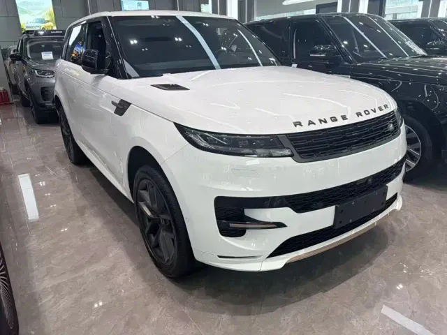 Land Rover Range Rover Sport — Фото автомобиля 3