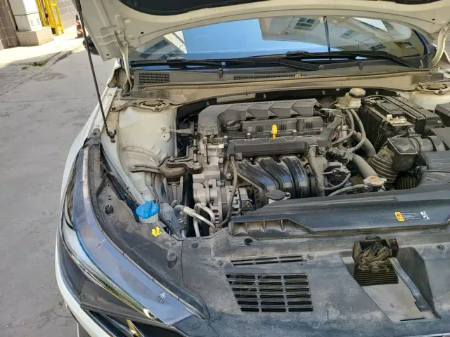 Hyundai Elantra 2022 1.5L CVT LUX Premium Edition — Фото автомобиля 20
