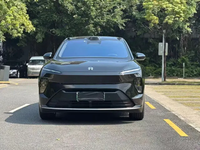 Nio ES8 — Фото автомобиля 2