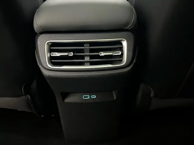 BYD Qin L — Фото автомобиля 19