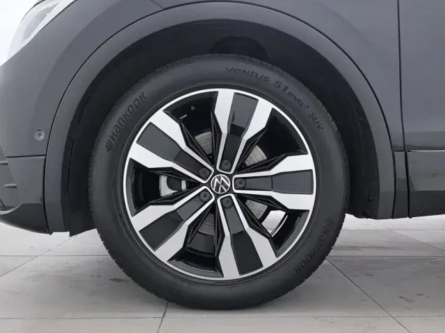 Volkswagen Tiguan L — Фото автомобиля 17