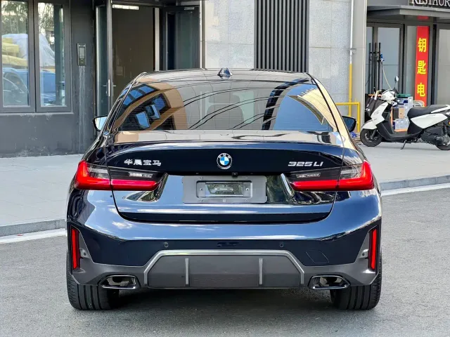 BMW 3 Series — Фото автомобиля 5