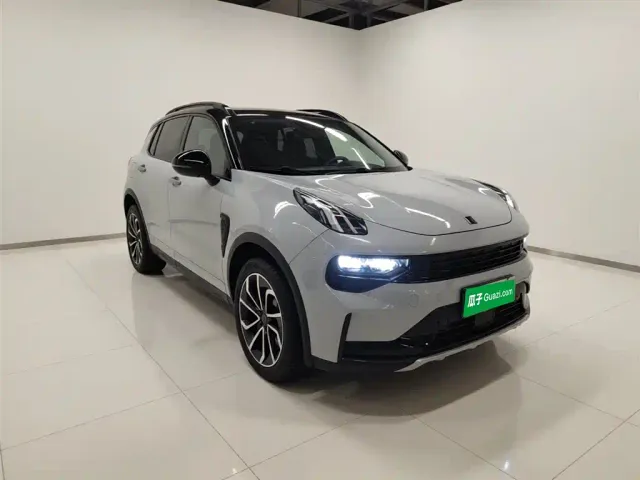 Lynk & Co 01 — Фото автомобиля 21