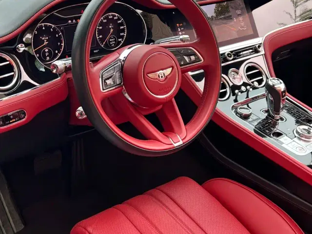 Bentley Continental — Фото автомобиля 10