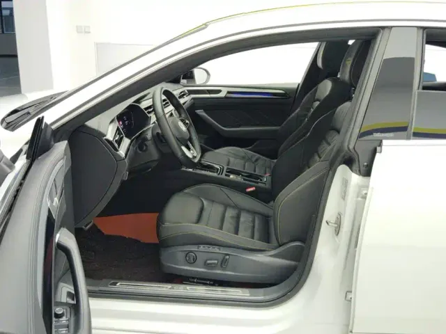 Volkswagen FAW-Volkswagen CC 2024 380TSI Eye-catching Edition — Фото автомобиля 9