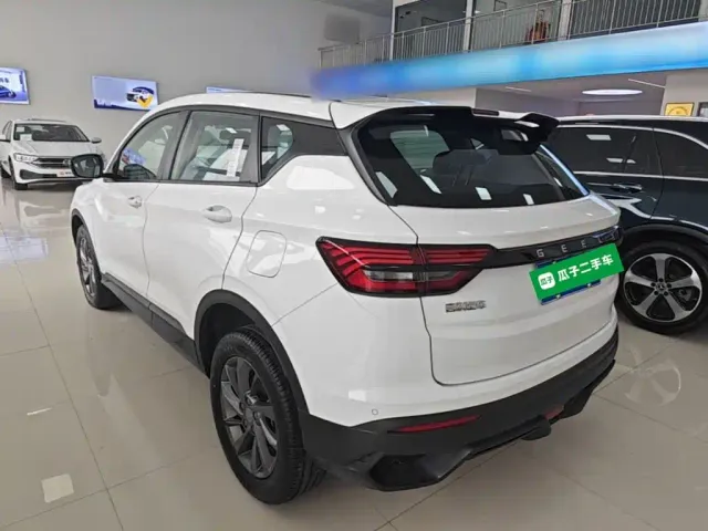 Geely Binyue — Фото автомобиля 4