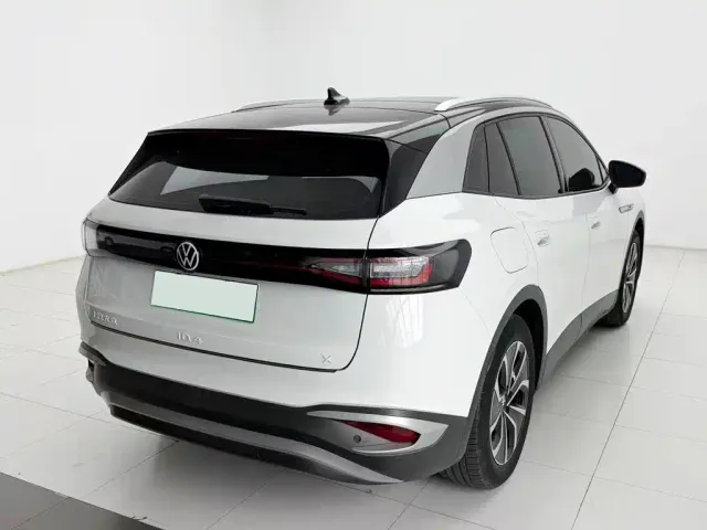 Volkswagen ID.4 X — Фото автомобиля 9