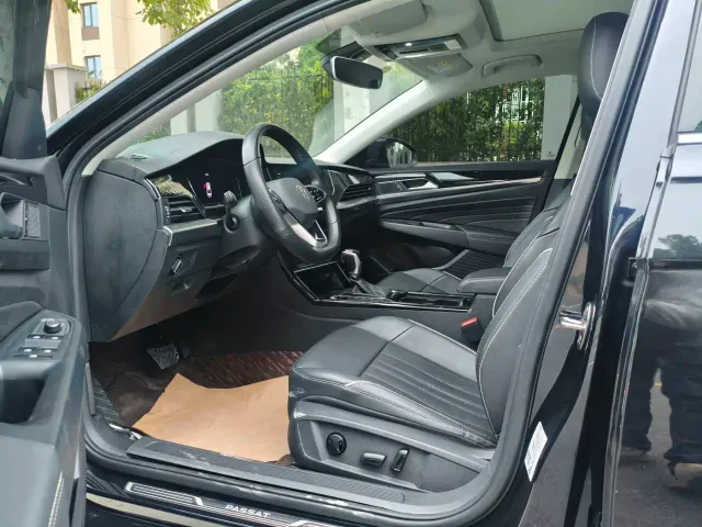 Volkswagen Passat — Фото автомобиля 5