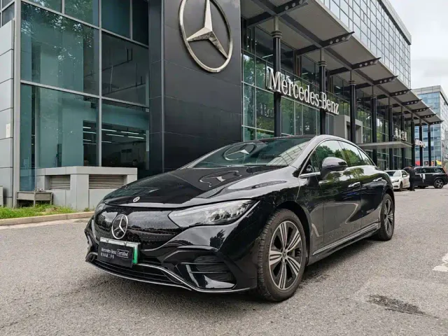 Фотография автомобиля — Mercedes-Benz EQE