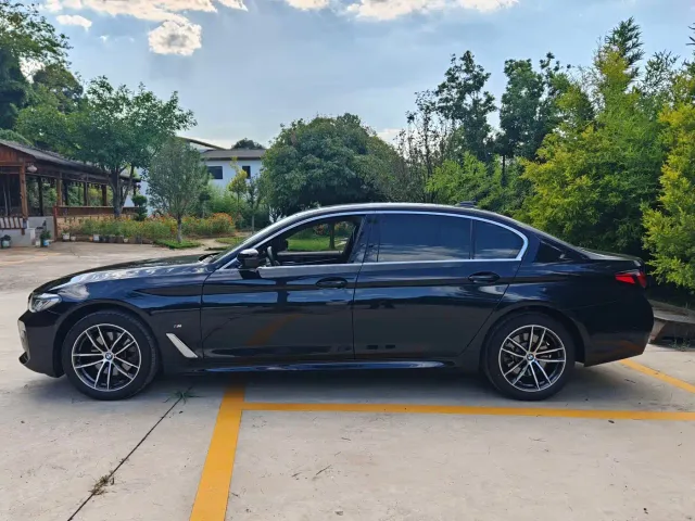 BMW 5 Series — Фото автомобиля 7