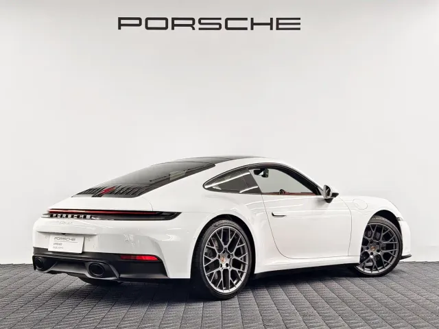 Porsche 911 — Фото автомобиля 6