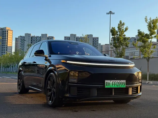 Li Auto L7 — Фото автомобиля 3