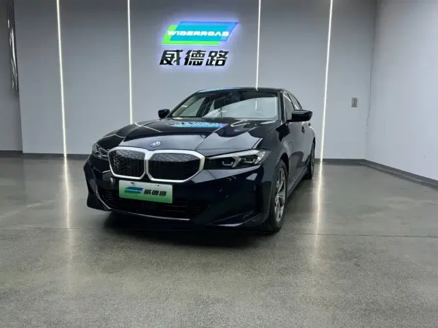 Фотография автомобиля — BMW i3