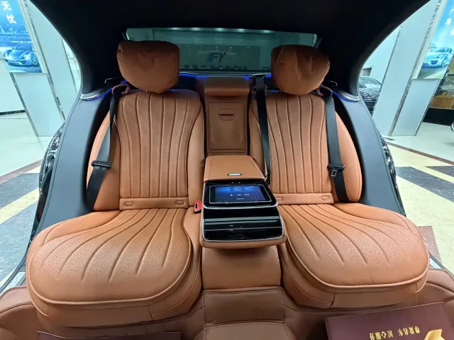 Mercedes-Benz S-Class — Фото автомобиля 12