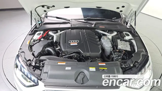 Audi A4 45 TFSI quattro Premium — Фото автомобиля 6